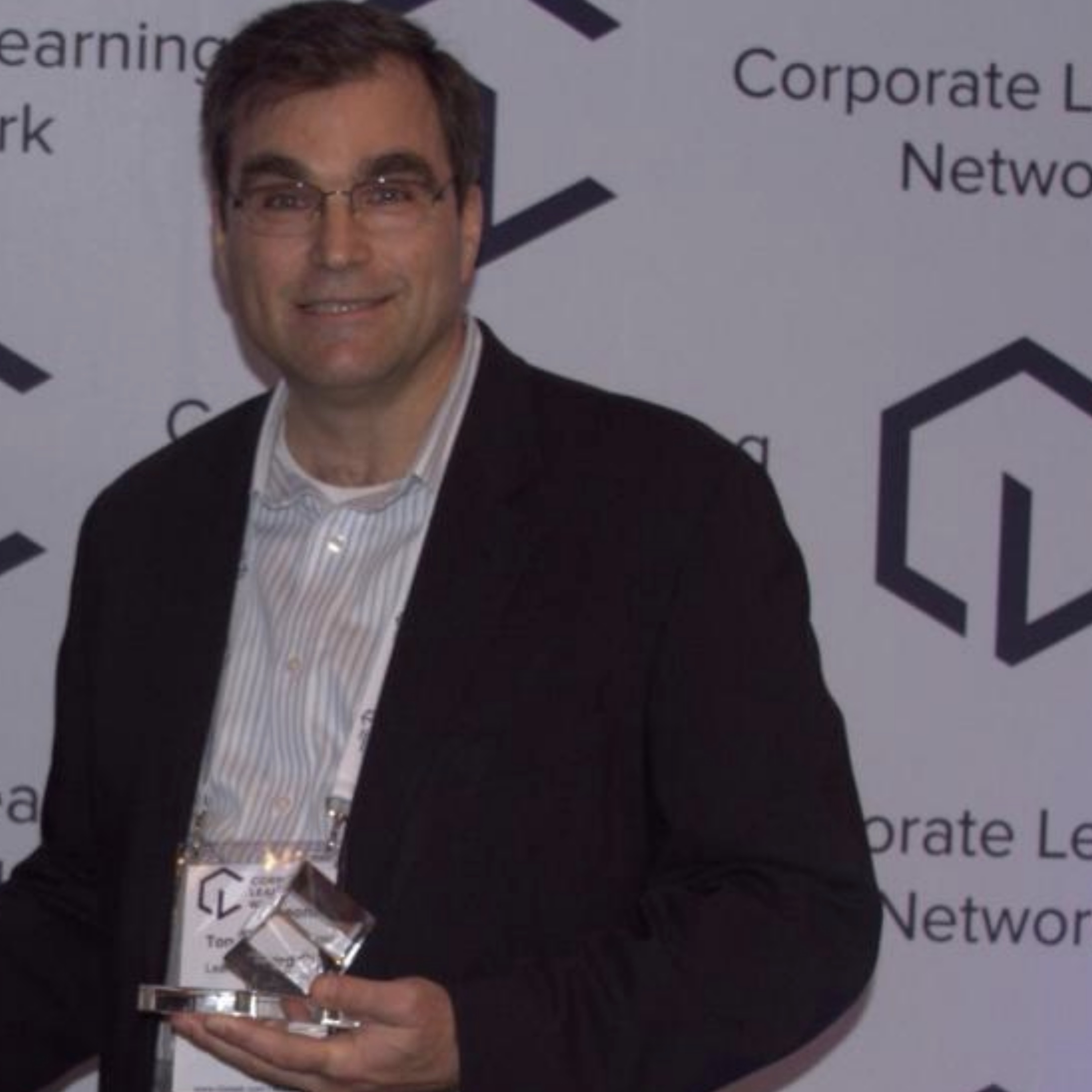 Tony Leonard Receiving a Leadership Award